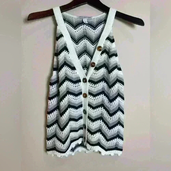 Autumn Cashmere Flame Stitch Button Front Halter in Sweatshirt - Picture 5 of 9